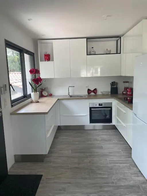 Apartment Appartement Neuf Avec Jardin 60 M2 Climatise A Proximite De L Ocean Tarnos